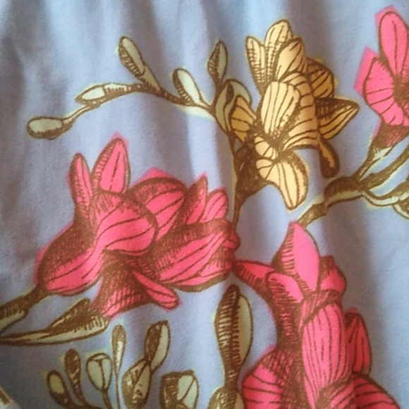 Lularoe - Picture 2 of 4